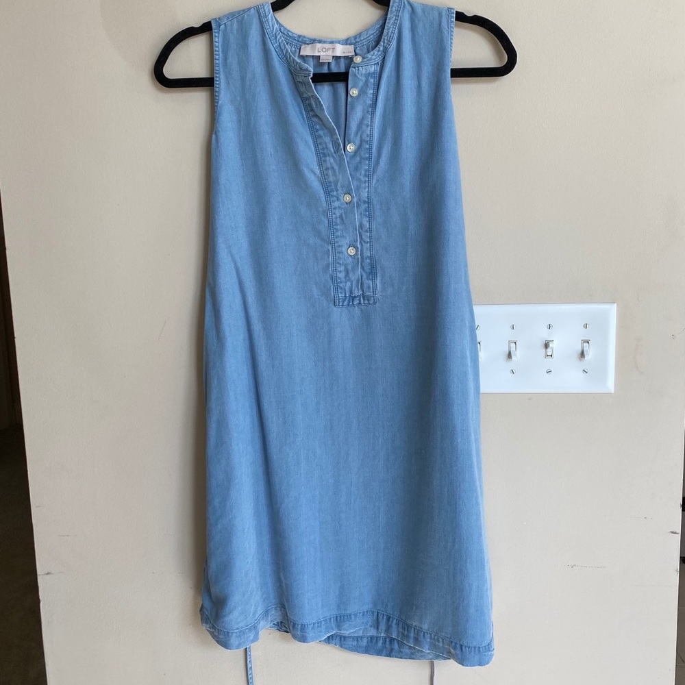 LOFT chambray jean sleeveless dress (XSP)